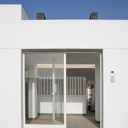 Holiday home La Marinera House-near The Beach, Fast Wifi, Air-con On Main Bedroom And Sat Tv