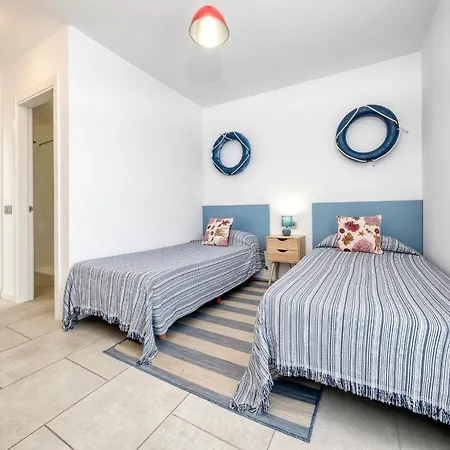 Holiday home La Marinera House-near The Beach, Fast Wifi, Air-con On Main Bedroom And Sat Tv Playa Blanca (Lanzarote)